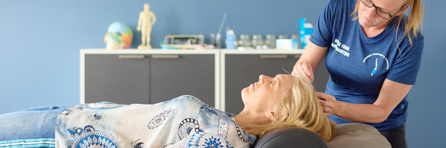 Fra rystelser til ro: Hvordan akupunktur kan hjælpe mod rystesyge og Parkinson